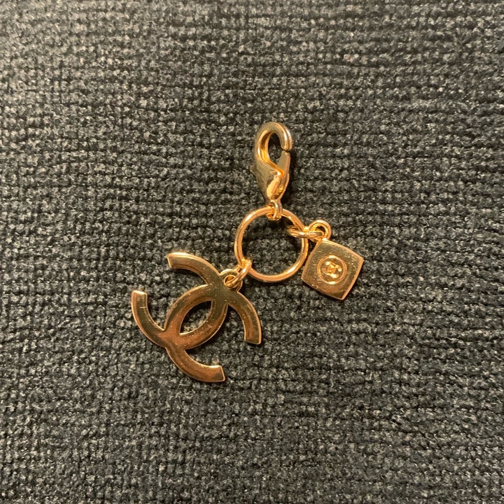 Chanel CC 2023 Charm